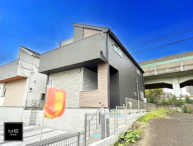 【現地外観写真】1号棟  ■家族みんなが笑顔で過ごせる、安心感のある住まい