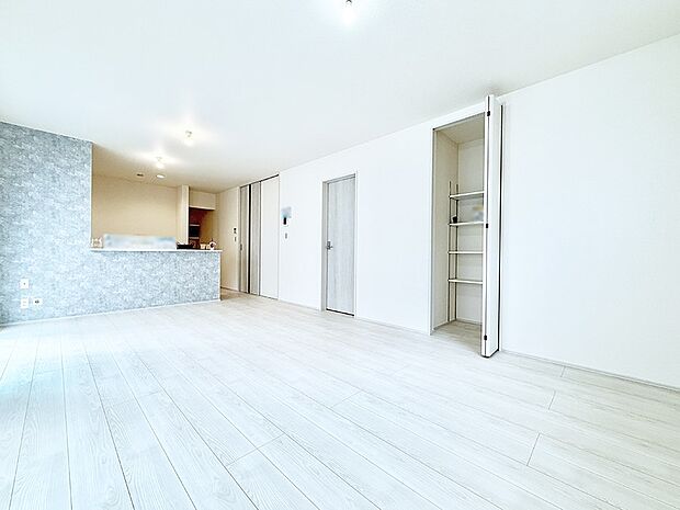 【リビングダイニング】1号棟  ■お気に入りの場所で、のんびりとした時間を