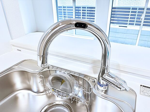 【浄水器】■清潔でおいしい水を手軽に供給してくれます