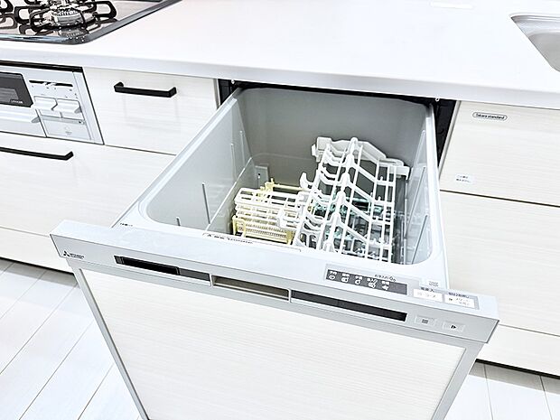【食洗機】■食後の片づけも食洗器があれば時短に。ご家族との時間を増やせます