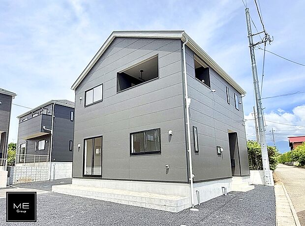 【現地外観写真】5号棟 ■暮らしを豊かにする充実した仕様設備で快適に