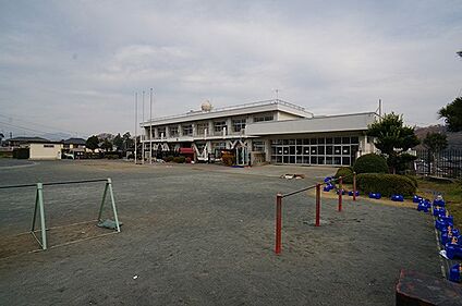 中井町立井ノ口小学校 2200m(28分)