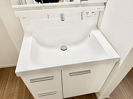 ハンドシャワー付洗面台