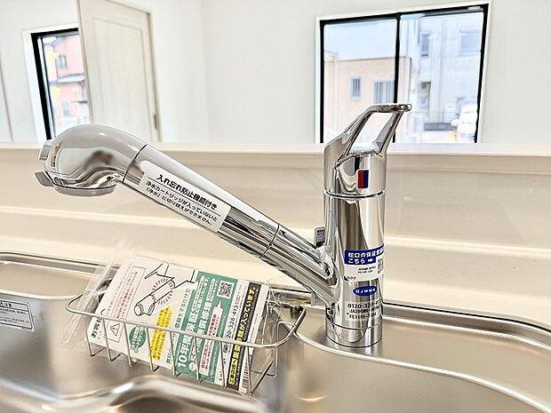 【浄水器】■清潔でおいしい水を手軽に供給してくれます