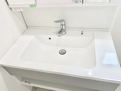 ハンドシャワー付洗面台