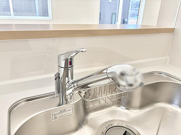 【浄水器】■清潔でおいしい水を手軽に供給してくれます