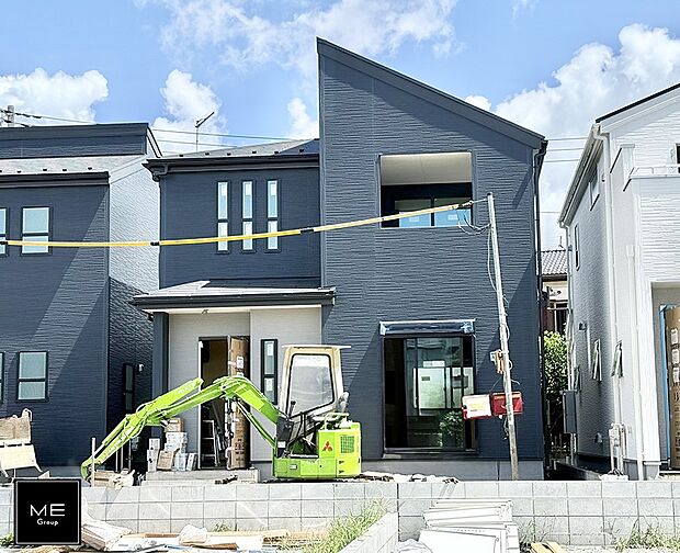 【現地外観写真】5号棟 ■暮らしを彩る充実した設備仕様が備わった住まい