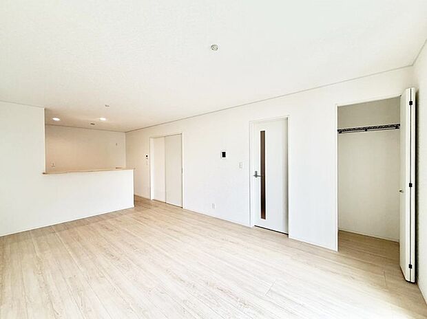 【リビング】1号棟 ■自然と会話が生まれる、心地よいひととき