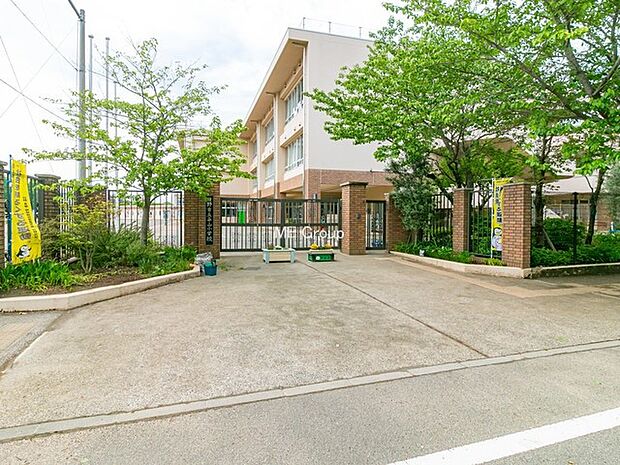 日野市立平山小学校(約1,000m・徒歩13分)