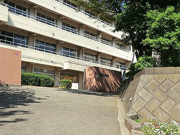 海老名市立大谷中学校(約1,200m・徒歩15分)