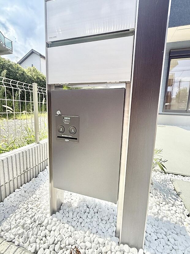 【宅配ボックス】■不在時でも荷物が受け取れる便利な宅配ボックス