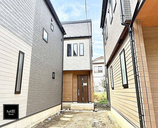 【現地外観写真】2号棟 ■暮らしを彩る充実した設備仕様が備わった住まい