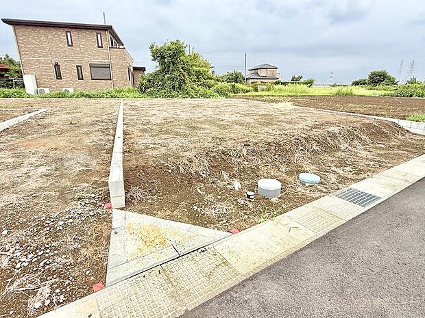 【現地外観写真】3号棟 ■暮らしを豊かにする充実した仕様設備で快適に
