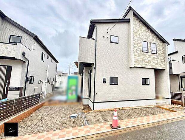 【現地外観写真】2号棟 ■暮らしを彩る充実した設備仕様が備わった住まい