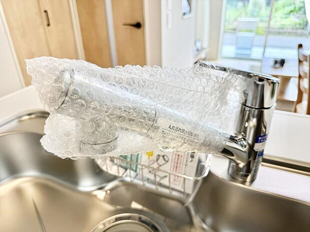 【浄水器】■清潔でおいしい水を手軽に供給してくれます