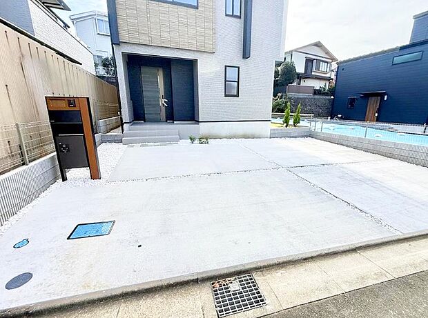 【駐車場】1号棟 ■自宅にカースペースがあると助かります
