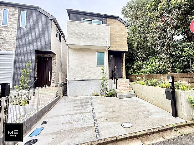 【現地外観写真】6号棟  ■暮らしを彩る充実した設備仕様が備わった住まい