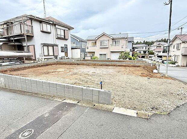 【現地外観写真】2号棟 ■暮らしを豊かにする充実した仕様設備で快適に