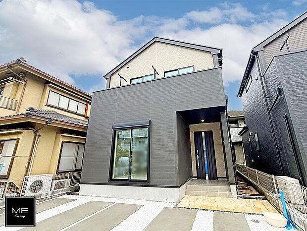 【現地外観写真】2号棟  ■家族みんなが笑顔で過ごせる、安心感のある住まい