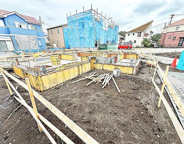 【現地外観写真】2号棟  ■家族みんなが笑顔で過ごせる、安心感のある住まい