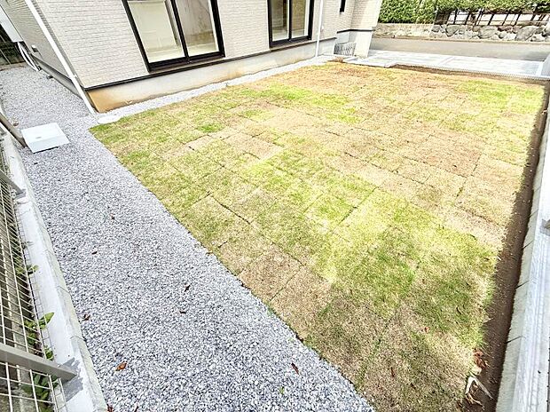 【庭】1号棟 ■庭付き住宅は多様な使用用途で活用できます