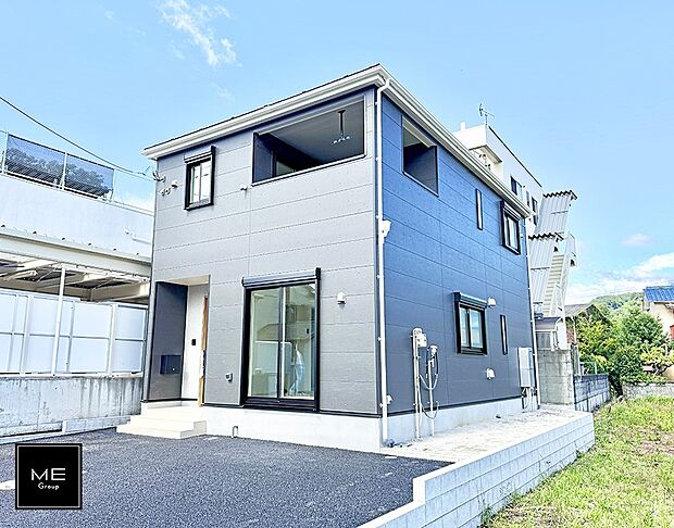 【現地外観写真】1号棟 ■暮らしを彩る充実した設備仕様が備わった住まい