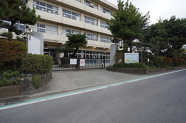 小田原市立千代中学校(約1,500m・徒歩19分)
