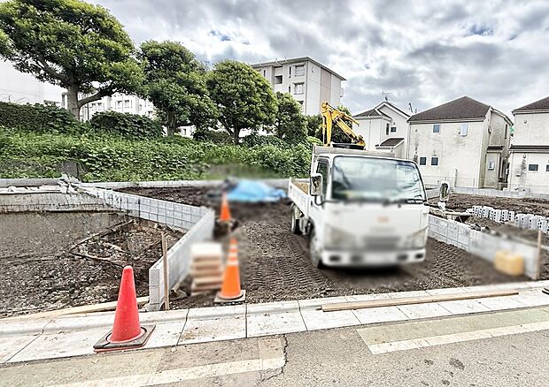 【現地外観写真】2号棟 ■暮らしを彩る充実した設備仕様が備わった住まい