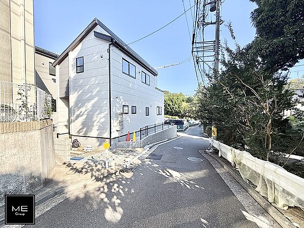 【前面道路含む現地写真】■新しい時代の息吹を感じる、心地よい環境
