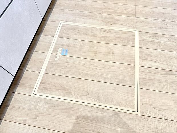 【床下収納】■隠れた収納スペースで家全体がスッキリ