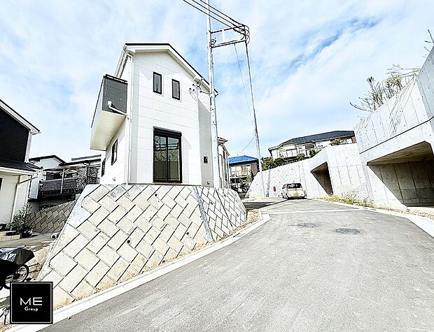 【前面道路含む現地写真】■この道を歩けば、毎日が少し特別になる