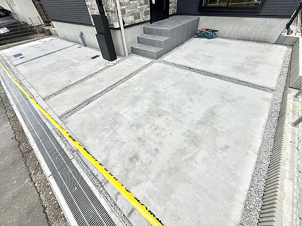 【駐車場】1号棟 ■自宅にカースペースがあると助かります