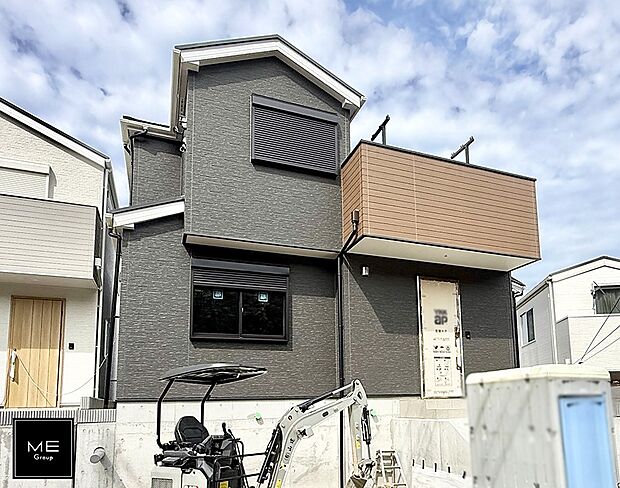 【現地外観写真】B号棟  ■新しい暮らしが始まる場所で、家族の絆を深める