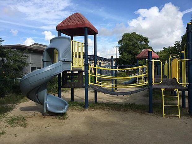 養下公園(約350m)