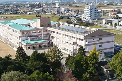 桜井小学校 900ｍ(徒歩12分)
