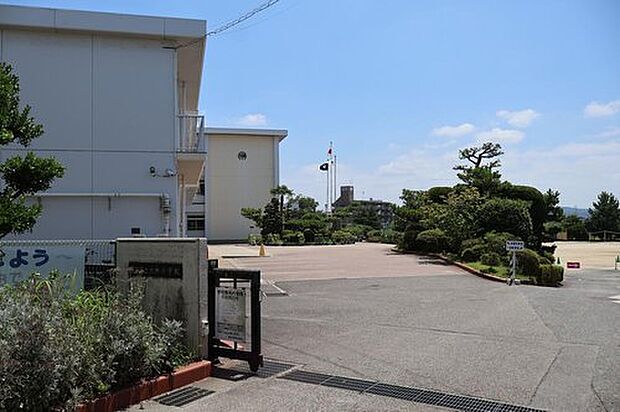 大林小学校(約850m)