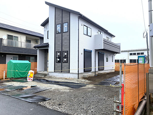 現地（11/9）　◎足場が外れました！建物全体が見えてきました！◎