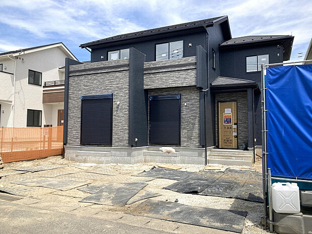 現地（5/31）　◎足場が外れました！いよいよ建物の全体像が見えてきました！◎