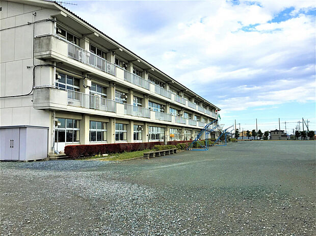 吉井西中学校（約1,010m）