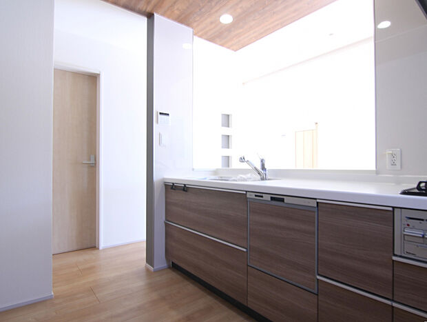 【【1号棟】】◎日々の調理がしやすい、機能性と収納性を備えたキッチンです!◎