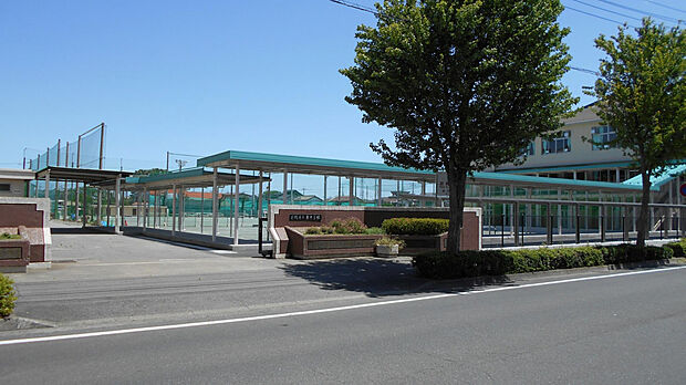 東中学校(約1,270m)