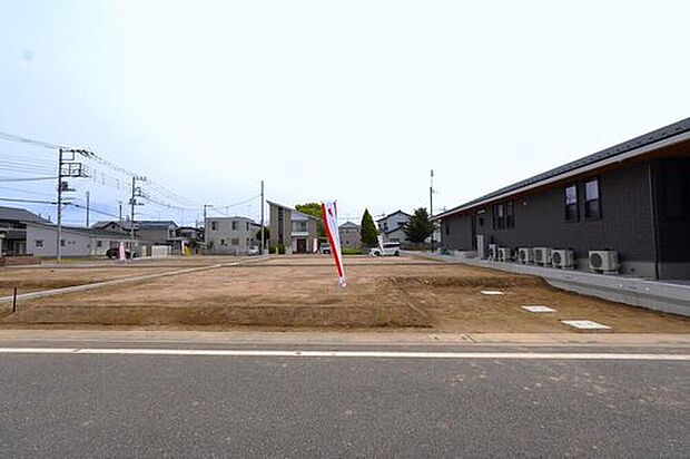 道路付け方向やライフスタイルに合わせて様々な間取りをご提案いたします。
理想の暮らしをお聞かせください。