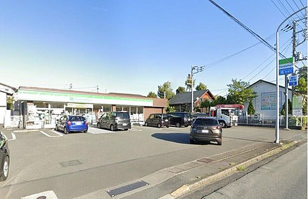 ファミリーマート清水町伏見店 (約440m)