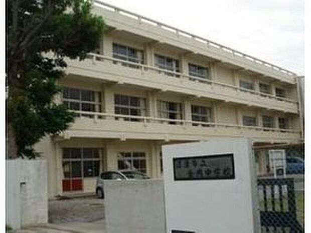 沼津市立金岡中学校(約2,010m)