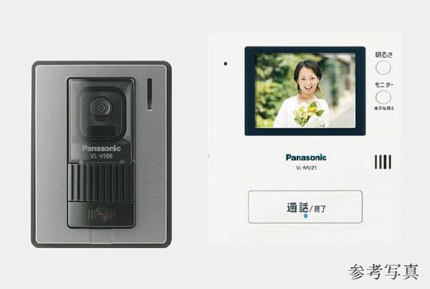【テレビドアホン】見やすい約3.5型カラー液晶を採用。夜間の訪問者もカラーで確認できるドアホン。
すっきりとしたデザインで使いやすさに配慮しています。