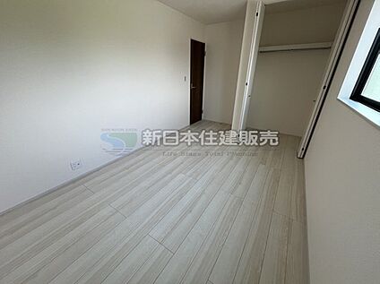 2階洋室 6.7帖