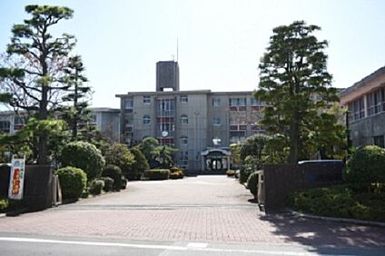 御殿場市立南小学校 1030ｍ(徒歩13分)