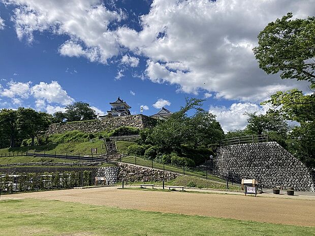浜松城公園(約1,000m)