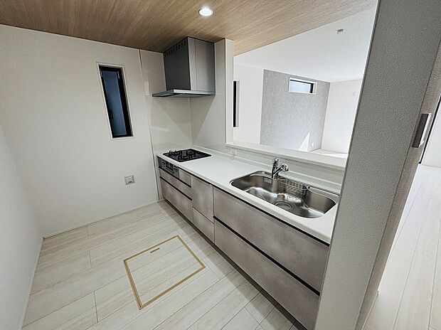 【 【3号棟】キッチン】リビングで遊ぶお子様にも目が届く、安心感で選ぶなら対面キッチン