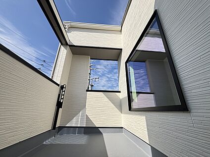 【3号棟】南向きバルコニーで洗濯物が乾きやすい